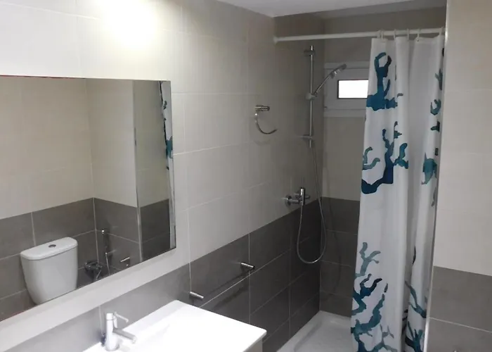 Playamar Beach&pool Seaview, 5 Min From The *